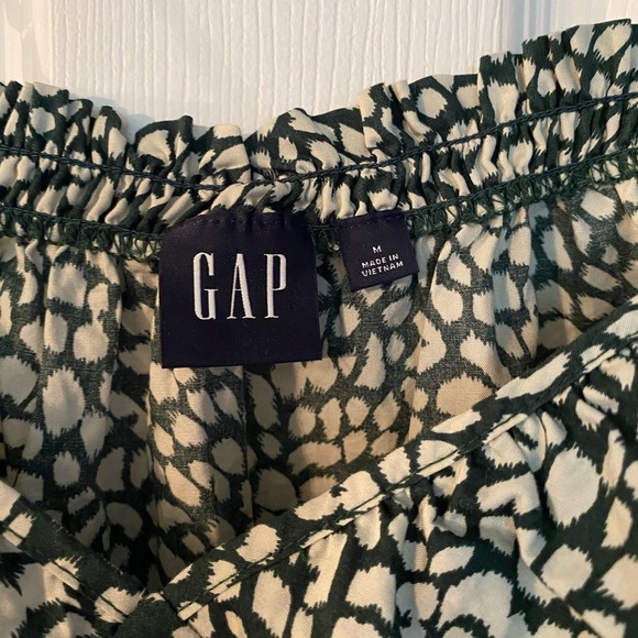 Old navy spaghetti strap top size M - Picture 5 of 6